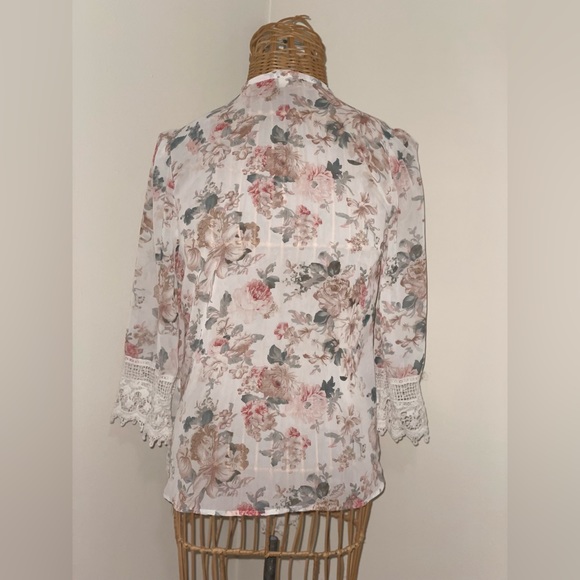 Adiva sheer flowy cardigan - Picture 2 of 5